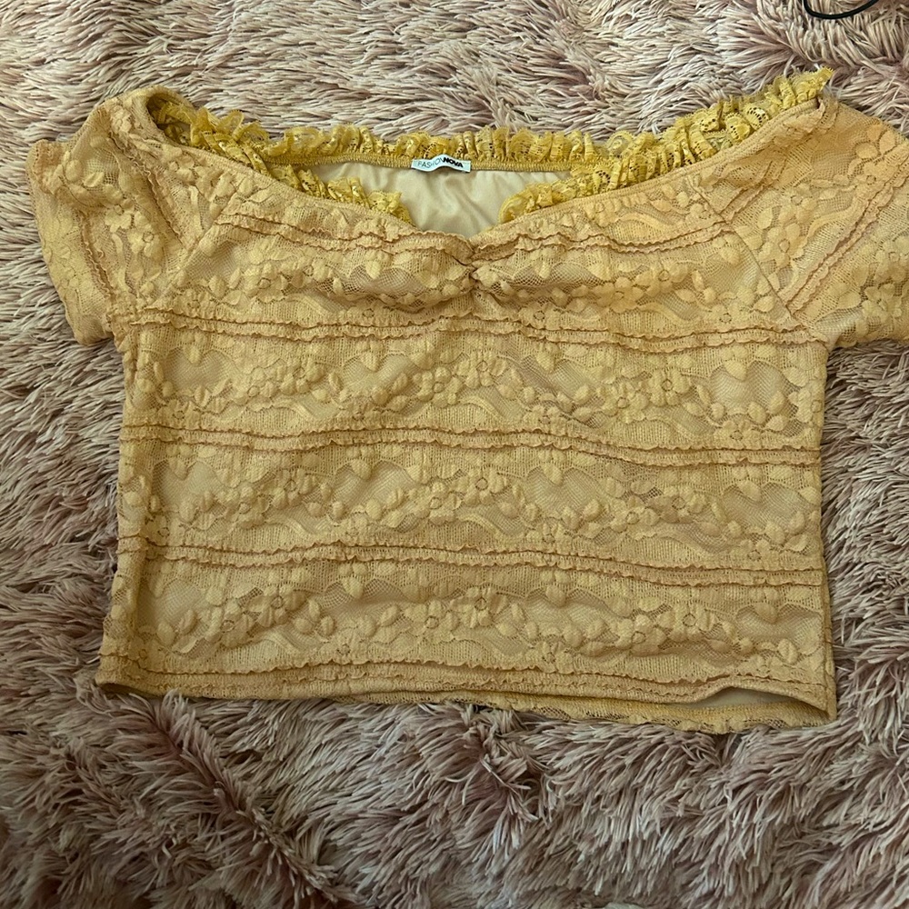 ✨ Fashion Nova Cropped Top
